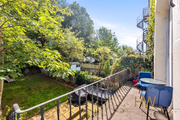 TisburyRoad78Flat1-015