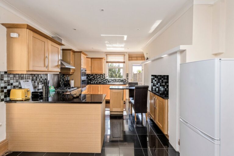 HoveParkVillas11a-019