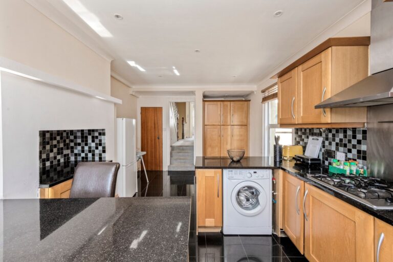 HoveParkVillas11a-021