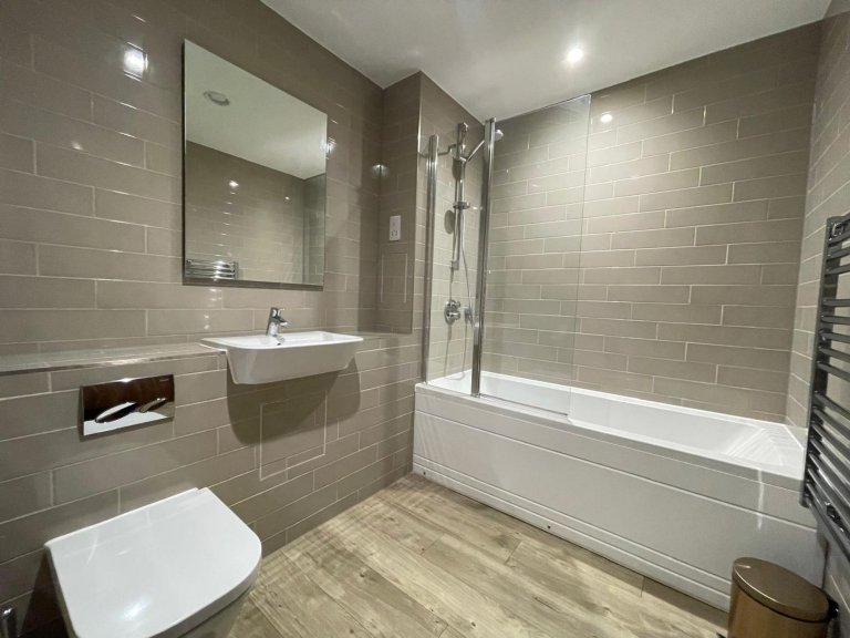 familybathroom