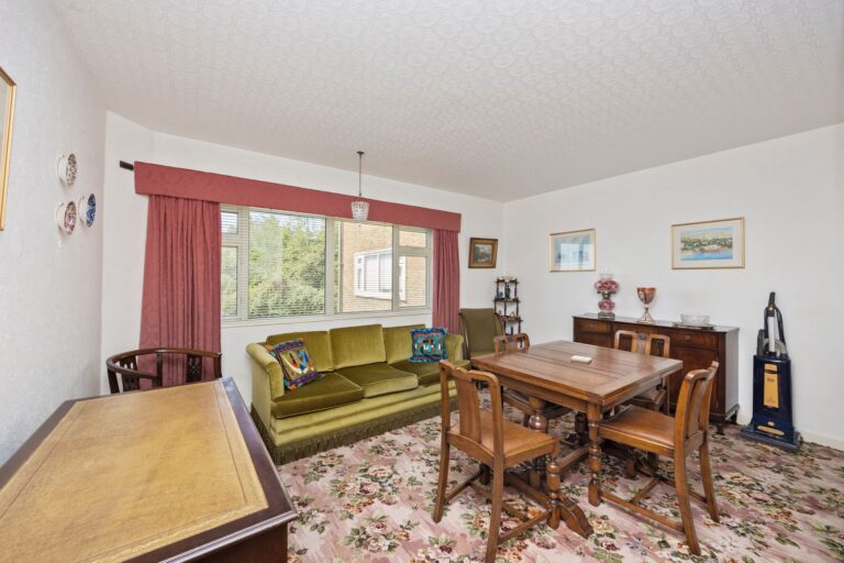 DykeRoadAvenueWoodlandCourt49-011