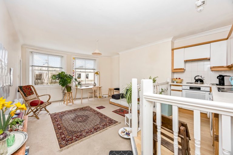 LansdownePlace106.Flat15-002