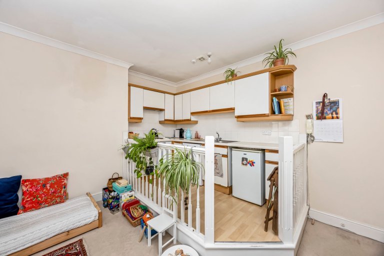 LansdownePlace106.Flat15-003