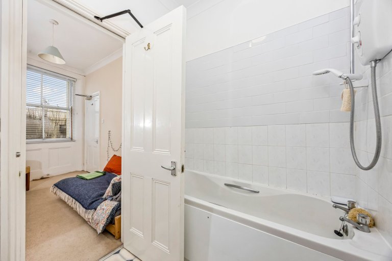 LansdownePlace106.Flat15-014