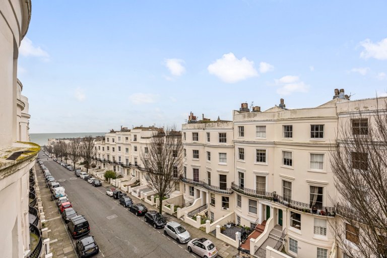 LansdownePlace106.Flat15-016