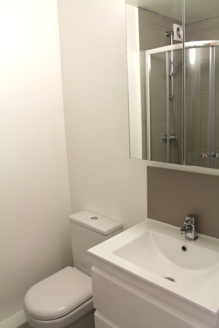 bathroom2