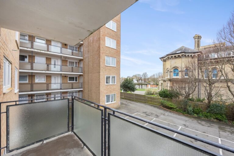 NewChurchRoad17BlenheimCourtFlat16-005
