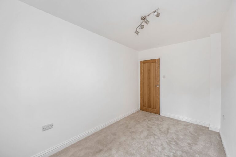 NewChurchRoad17BlenheimCourtFlat16-016