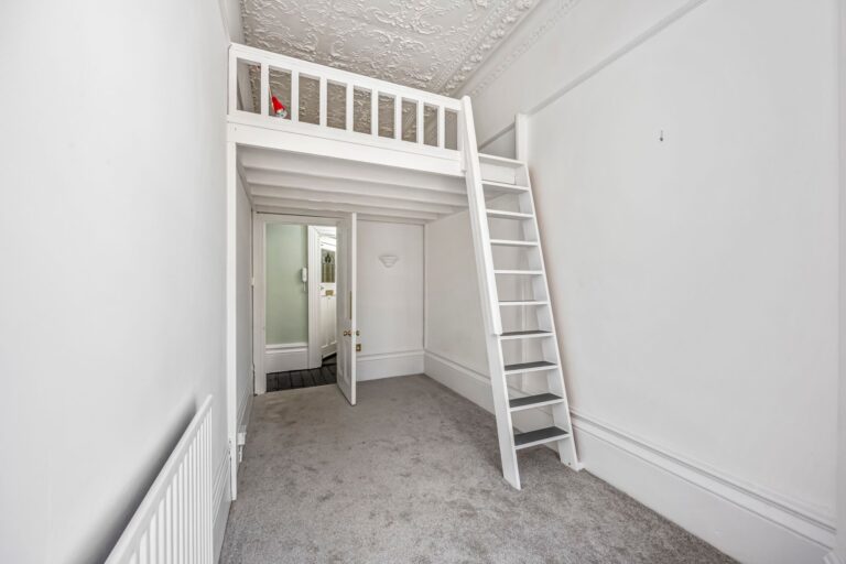 StAubyns16Flat2-004